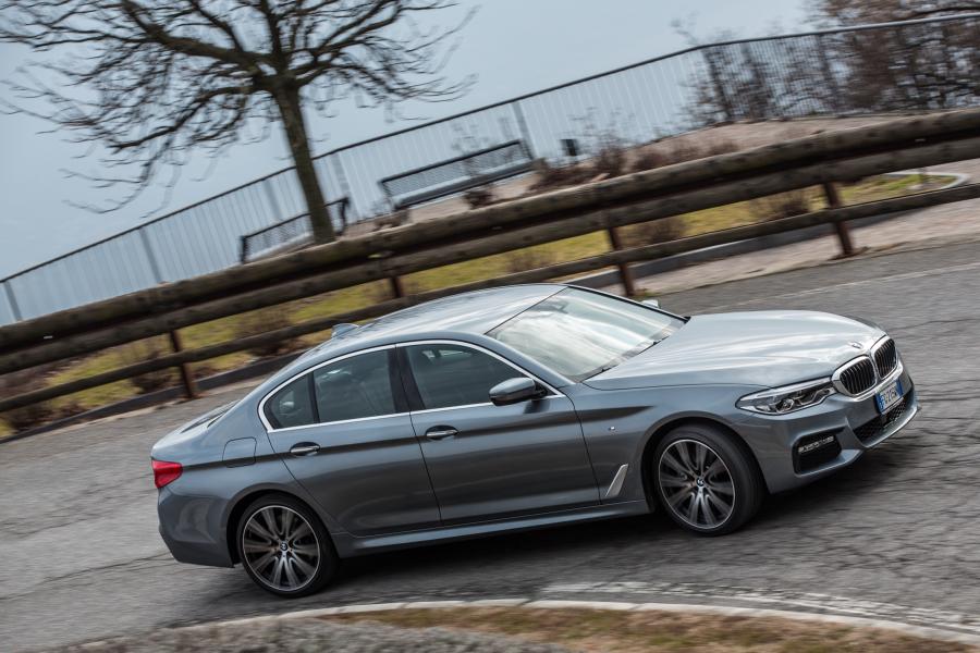  BMW 530d xDrive Sedan M Sport 2017 года  (WW) (фото 21 из 41)